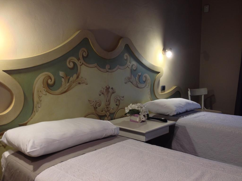 Corte Breda, Agriturismo Bed&Breakfast Chiari Pokój zdjęcie
